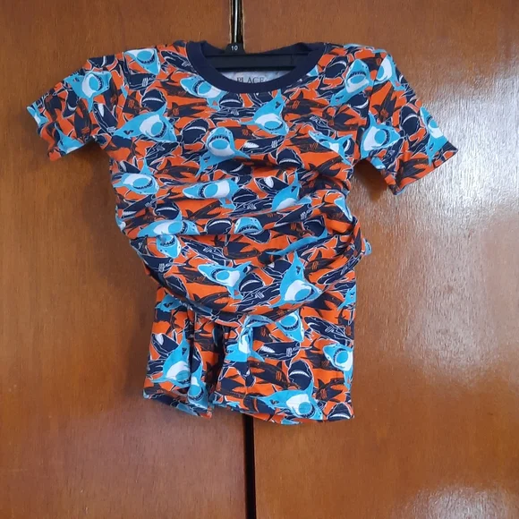 Childrens place boys  pajama set size 12 - Picture 2 of 3